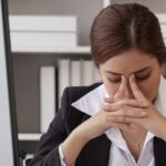 ¿Cómo combatir el estrés laboral? Síntomas y prevención