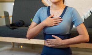 Conoce cómo hacer la respiración holotrópica